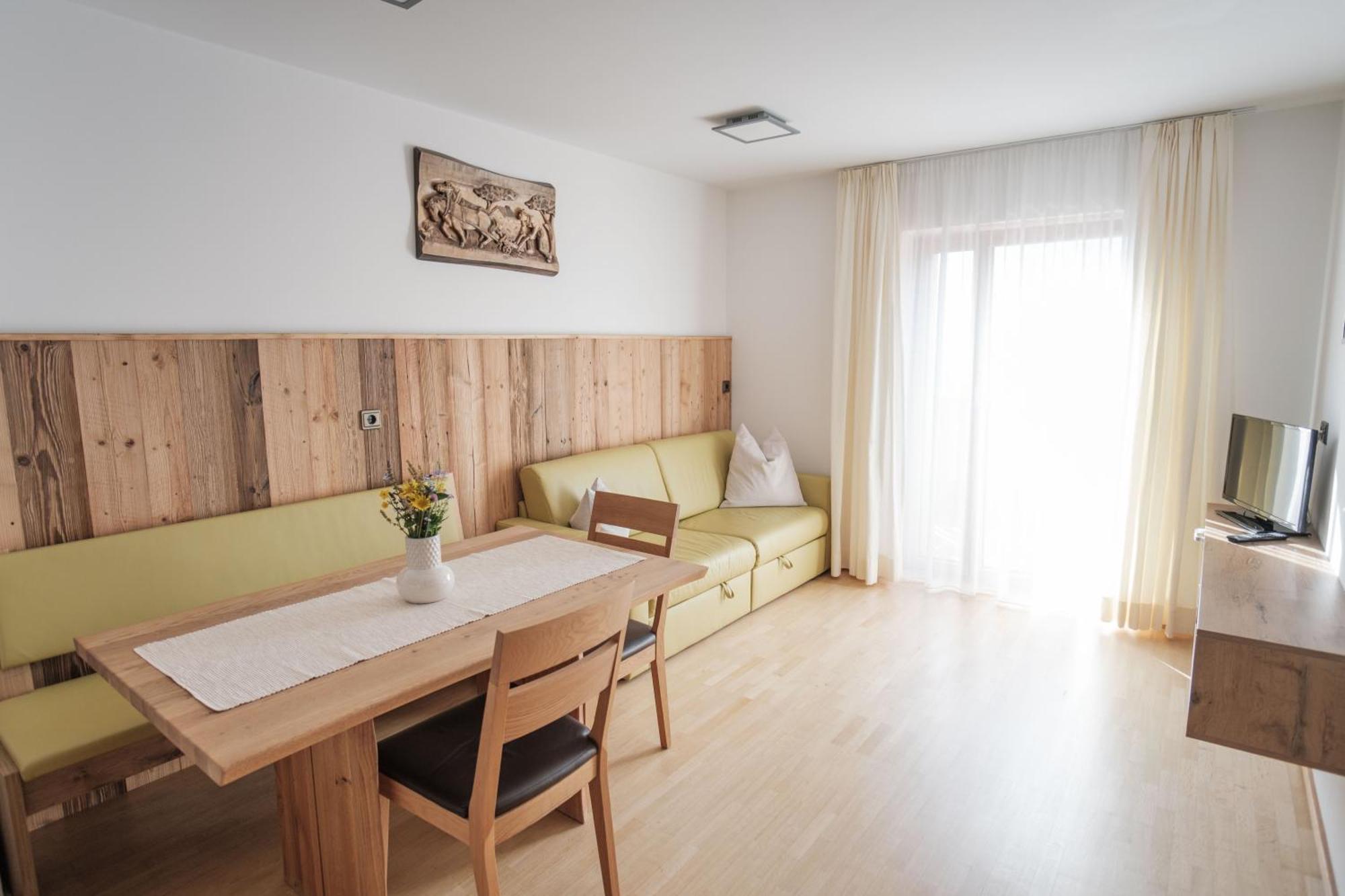 Oberhemberger Hof Apartment Feldthurns Ngoại thất bức ảnh